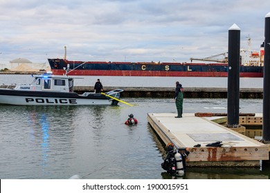 TAMPA, UNITED STATES - Jan 09, 2021: Rcovery Of A Stolen Vehicle Submerged In Water At Davis Island, Florida