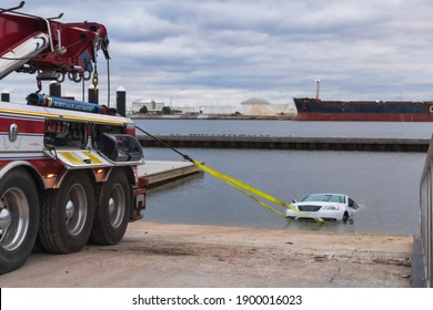 TAMPA, UNITED STATES - Jan 09, 2021: Rcovery Of A Stolen Vehicle Submerged In Water At Davis Island, Florida