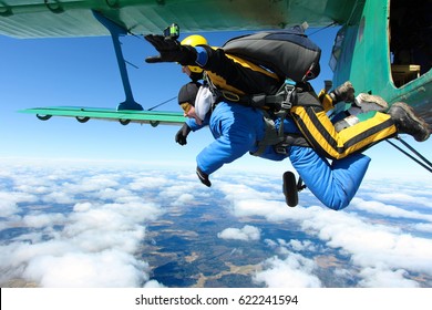 Tandem skydiving.First step.