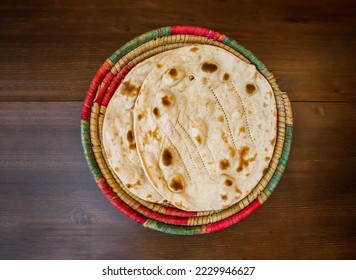 Premium Photo  Tawa chapati roti served in plate isolated on