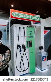 Tangerang, Indonesia 08 20 2022 : General Commercial Electric Vehicle Charging Station Unit From Pertamina At The GIIAS 2022 Exhibition