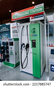 Tangerang, Indonesia 08 20 2022 : General Commercial Electric Vehicle Charging Station Unit From Pertamina At The GIIAS 2022 Exhibition