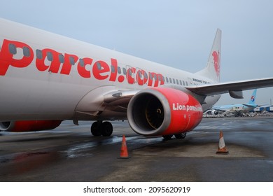 Tangerang, Indonesia, Dec 21, 2021. The Lion Air Plane Is Parked In The Soekarno Hatta International Airport Area. 