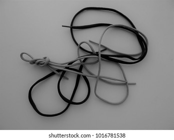 squiggly shoelaces