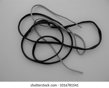 squiggly shoelaces
