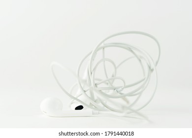 273 Tangled earbuds Images, Stock Photos & Vectors | Shutterstock