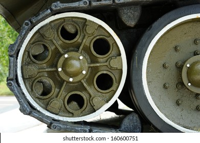 Tank Caterpillar Tread With Wheels