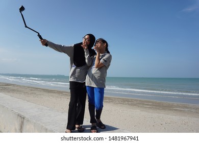 TANUNG SEPANG,JOHOR-AUGUST 12 2019:Malay Girl Selfie Using GoPro Hero7