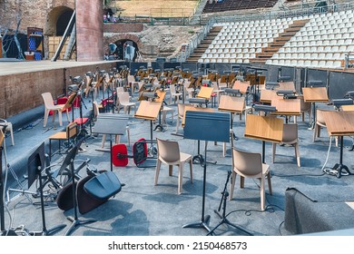 TAORMINA, ITALY - AUGUST 11, 2021: Empty Orchestra Of The Ancient Theatre Of Taormina, Sicily, Italy. Built In The Third Century BC, It's Stiil Used Today As A Venue For The Annual Arts Festival