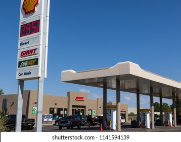 Convenience Store Outside Images Stock Photos Vectors Shutterstock