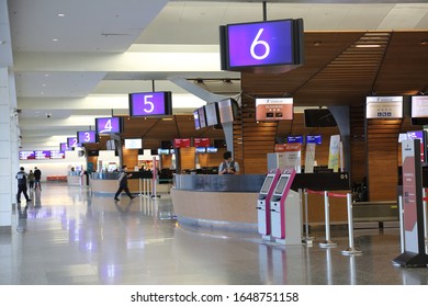 Taoyuan , TAIWAN - Feb 17,2020 : Taiwan Taoyuan International Airport Terminal 1. Due To Wuhan Pneumonia(COVID-19),  Travelers Cancelled Their Travel Plans, Airlines Also Cancell Their Flight To China