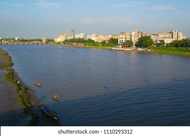  Tapti River, Surat, Gujarat, India.