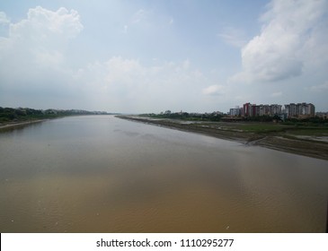  Tapti River, Surat, Gujarat, India.