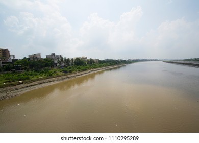  Tapti River, Surat, Gujarat, India.