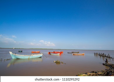  Tapti River, Surat, Gujarat, India.