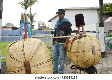 TARAKAN, INDONESIA - 16th September 2013 : Portarit Of Male Pitchman In Tarakan Indonesia