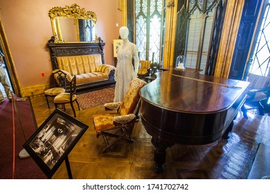 Tarrytown, NY / USA: 8/20/2016 - Lyndhurst Mansion Castle Museum Interior