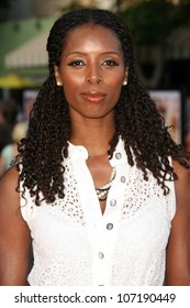 Tasha Smith  At The Los Angeles Premiere Of 