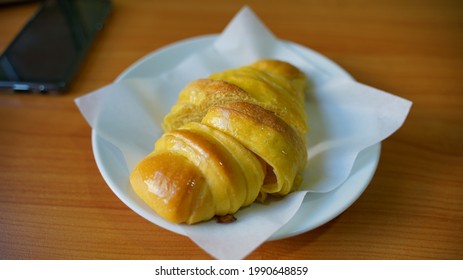 tasty bread on the table