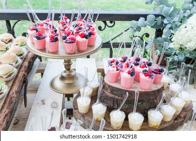 Mini Wedding Cake Images Stock Photos Vectors Shutterstock