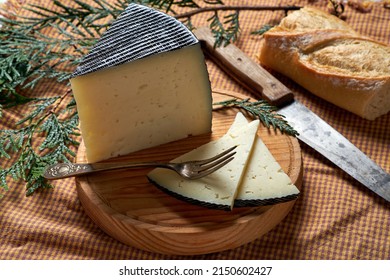 Tasty Spanish Semi-cured Sheep Cheese