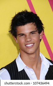 Taylor Lautner  At The 2008 MTV Video Music Awards. Paramount Pictures Studios, Los Angeles, CA. 09-07-08