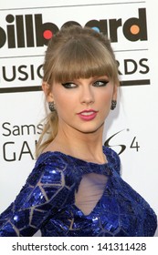 Taylor Swift At The 2013 Billboard Music Awards Arrivals, MGM Grand, Las Vegas, NV 05-19-13