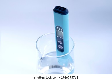 TDS Measurement Of Water. Electronic PH Meter In A Glass Of Water.