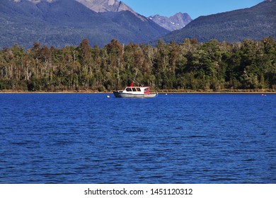 Te Anua / New Zealand - 23 Dec 2018: Lake Of South Island, New Zealand