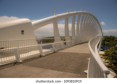 Te Rewa Rewa Bridge