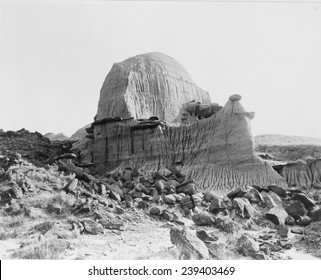 Tea Kettle Butte, Pyramid Park, North Dakota, became the visual symbol the "Teapot Dome", the secret leasing of federal oil reserves by the Secretary of the Interior, Albert B. Fall.