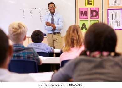 Teacher in front of an elementary school class