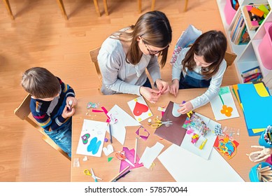 Teacher With Kids - Creative Arts Class 