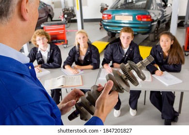 1,984 Automotive Student Images, Stock Photos & Vectors | Shutterstock