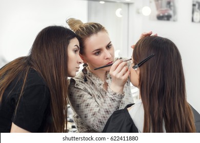 Teacher Training Her Student Girl To Become Makeup Artist In Beauty School