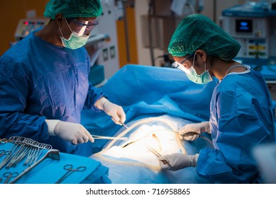 Team Surgeons Working Operating Room Stock Photo 716958865 | Shutterstock