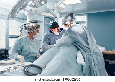 A Team Of Women And Men Surgeons Doing Complex Heart Surgery, Cardiovascular Surgery, Modern Medicine, Heart Treatment