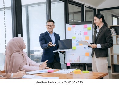 teamwork and data analysis They use technology for brainstorming, planning, and presenting charts. Promotes successful leadership and performance