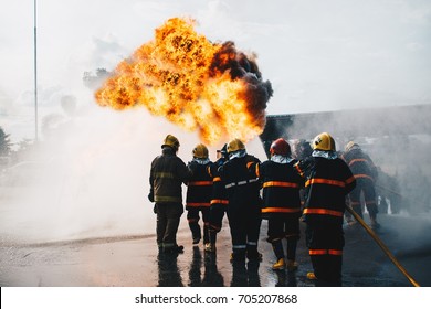  Teamwork Of Firefighters Training,  Fireman