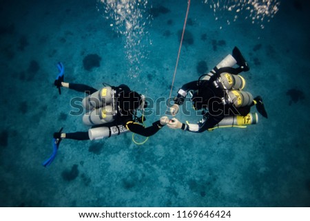 Tec diving, decompression stop tec PADI divers during a diving course