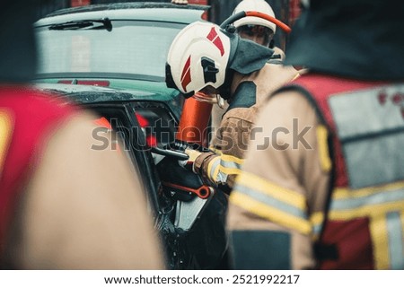 Technical rescue at a car crash