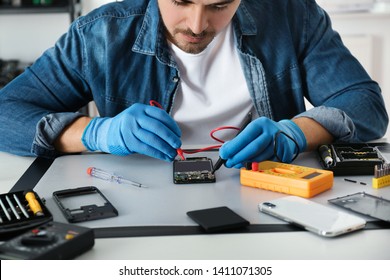 Mobile Repair High Res Stock Images Shutterstock