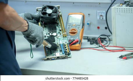 Technician equipment repair and cleaning Electronics and computers in the laboratory