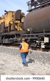 Technician for a grinding train which grinds rails to provide longer service life