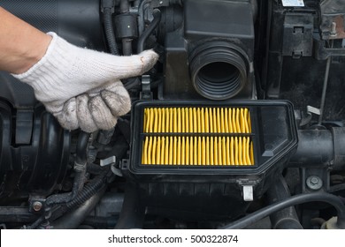 Technician guarantee for changing new air filter for car