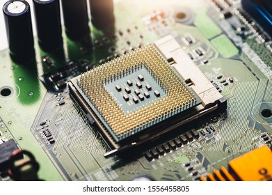 Technician Laying Cpu On Socket Computer Stock Photo 1556455805 ...