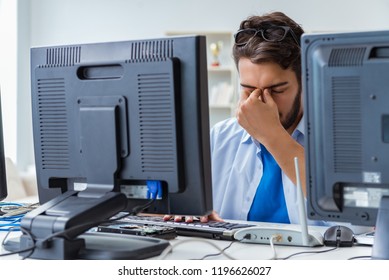 Helpdesk Technician Images Stock Photos Vectors Shutterstock