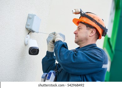 1,415 Cctv maintenance Images, Stock Photos & Vectors | Shutterstock