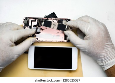 Technicians To Fix Mobile Phones