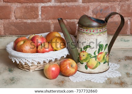 technique decoupage. decorating objects with paper napkins with a pattern. A ready-made drawing is used and an appliqué is made.
